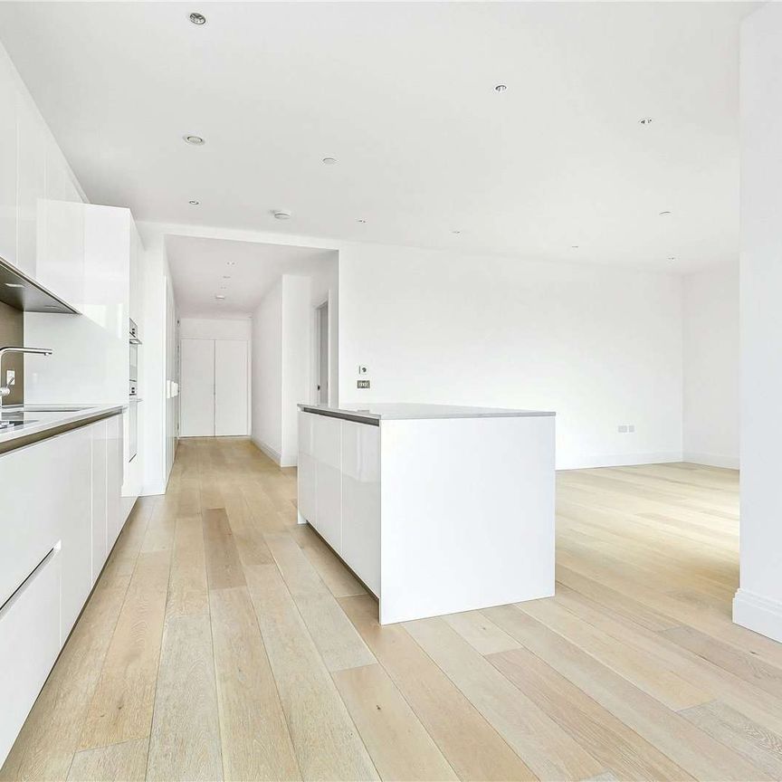 Luxury 3 bedroom apartment on Teddington Riverside. - Photo 1