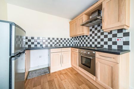 2 bedroom flat to rent - Photo 4
