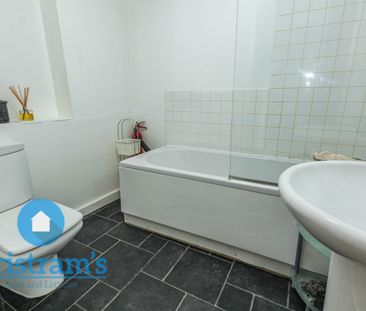 References Pending - 2 bed Apartment - Photo 6