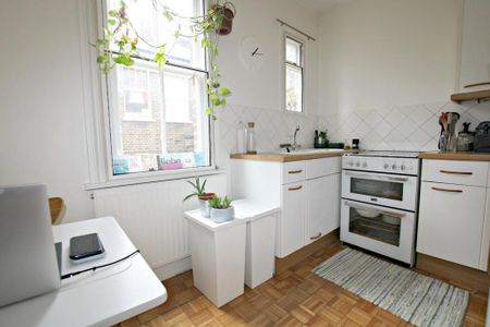 1 bedroom flat to rent - Photo 4