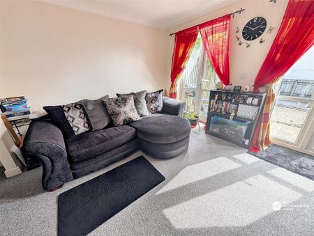 3 bedroom terraced house to rent - Photo 3