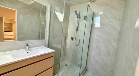 BRAND NEW 3 BEDROOM in Glen Eden! - Photo 5