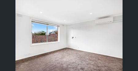 Newly Renovated 2-Bedroom Unit in Prime Thornbury Location - Photo 3