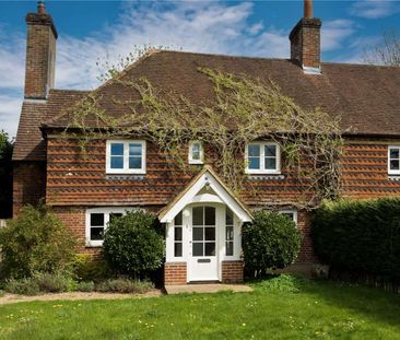 A beautifully presented three double bedroom semi detached cottage ... - Photo 2