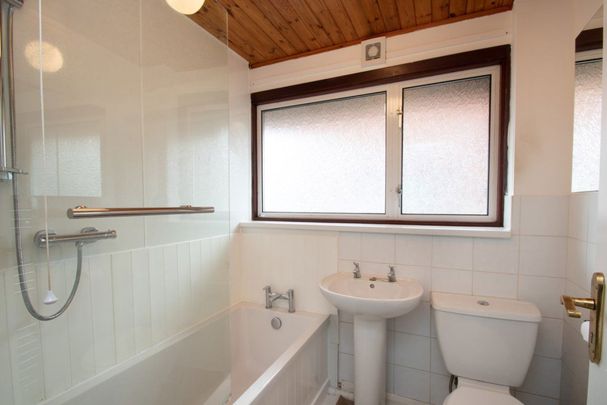 18, Ashling Park Road **, Denmead - Photo 1