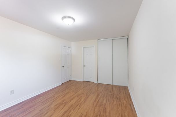 For Lease - 2825 Gananoque Drive Unit# 40, Mississauga, Ontario - Photo 1