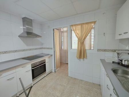 Calle Lyon, Sevilla, Andalusia 41012 - Photo 5