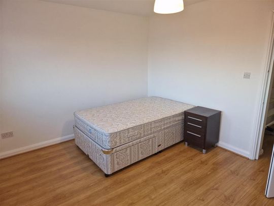 House share to rent - Photo 1