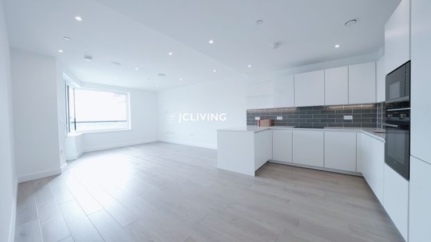 London Square, Bermondsey - Photo 1