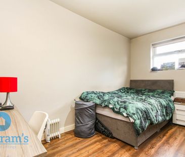 6 bed Semi-Detached House for Rent - Photo 3