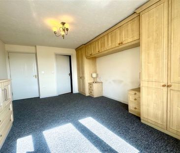 Priory Avenue, St Denys, SO17 - Photo 6