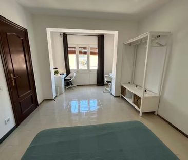 Carrer d'Occident, L'Hospitalet de Llobregat, Catalonia 08903 - Photo 3