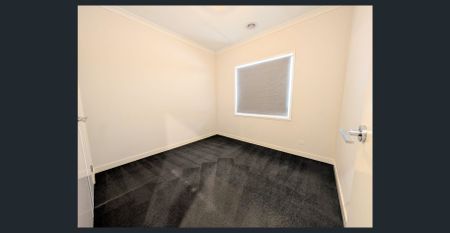 Stunning Family Entertainer! - Photo 3