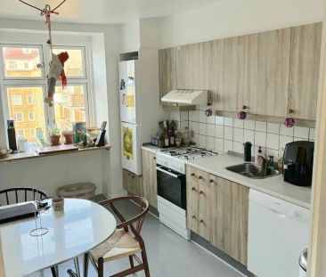 Rummelig 3-værelses lejlighed med lys og charme - Foto 4