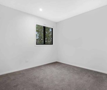 Sunny 3 bedroom home - Photo 4