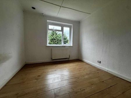 Rushden Gardens, Ilford, IG5 - Photo 2