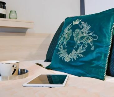 Accessible studio close to The Moor Market Sheffield - Photo 1