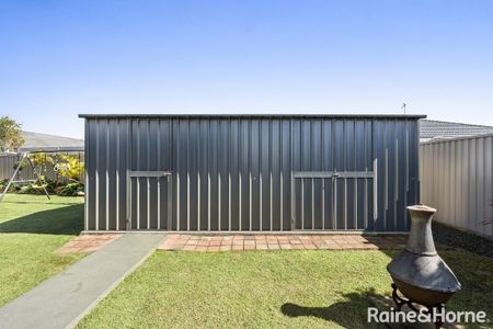 Modern Family Home in Ferngrove Estate - Photo 4