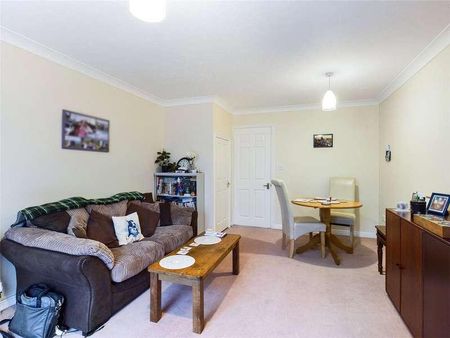 Marketing Card, Horseshoe Crescent, Burghfield Common, Reading, RG7 - Photo 3