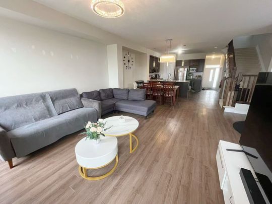 For Lease - 100 Escarpment Crescent, Kanata, Ontario - Photo 1