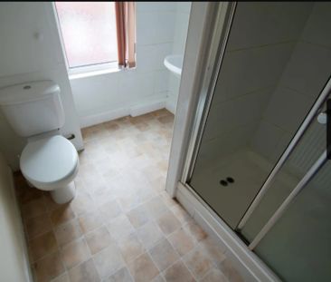 3 Bed - 15 Thornville Mount, Hyde Park, LS6 1JX - - Student - Photo 2