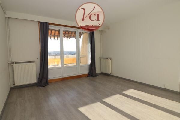 Location Appartement 2 pièces 49m² VICHY 03200 - Photo 1