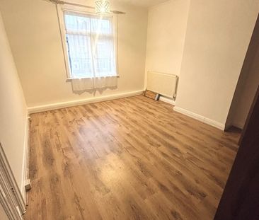 2 Bed Terraced House, Marsden Mount, LS11 - Photo 5