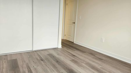 Two bedroom townhouse for rent Pickering - Photo 2