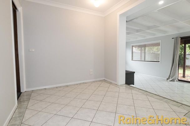 Handy East Location - Photo 1