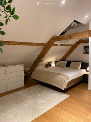 Modernes und gemütliches 1.5-Zimmer-Studio im Dachgeschoss - Photo 1