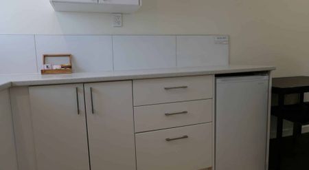 Modern, Refurbished Studio Units with Parking and Outdoor Space - Photo 2