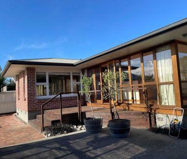 When Room is Required! - Photo 2