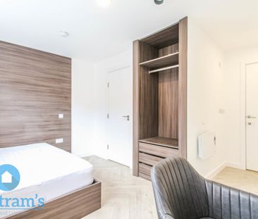 5 bed Apartment for Rent - Photo 5