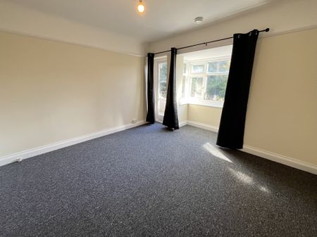 3 bed apartment to rent in St Peters Road, BH1 - Photo 3