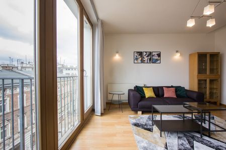 angel plaza - Photo 3