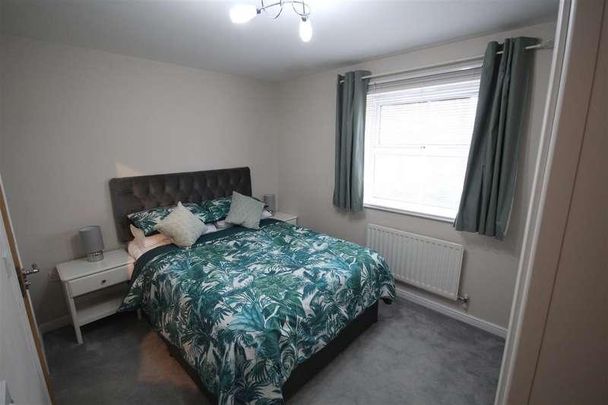 Fearnley Croft, Gomersal, Cleckheaton, BD19 - Photo 1