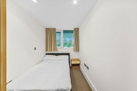 St. George Wharf, London SW8 - Photo 5