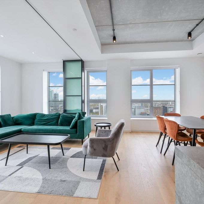 3 bedroom flat to rent - Photo 1