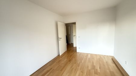 Nahe Schönbrunn: 2-Zimmer-Wohnung mit Balkon und Wintergarten, sowie ein opt. Stellplatz! - Photo 4