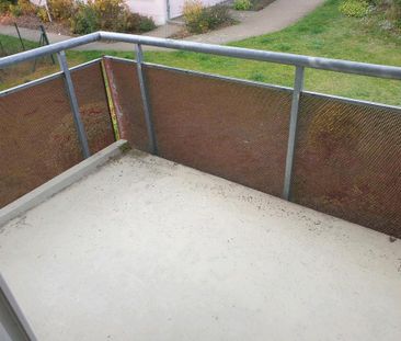 2 Zimmer Wohng, gr. Wohnzimmer, Nußberg-Carré,mit Balkon, TG mögl - Foto 1