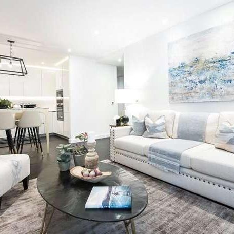 Charles Clowes Walk, London, SW11 - Photo 1