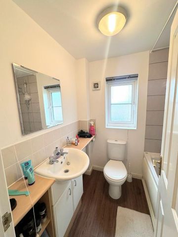 3 bedroom terraced house to rent - Photo 4