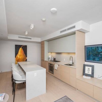 NW FULLY FURNISHED LUXURY 2 BED, 2 BATH @ BURRARD PLACE W/ OCEAN VIEW! - Photo 3