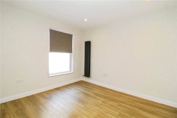 Whitehorse Road, Croydon, CR0 2JG - Photo 1