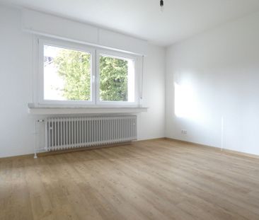 Helle 2-Zi-Wohnung mit Balkon im Dichterviertel! Erstbezug nach San... - Photo 1