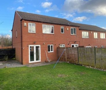 3 bedroom end of terrace house to rent - Photo 2