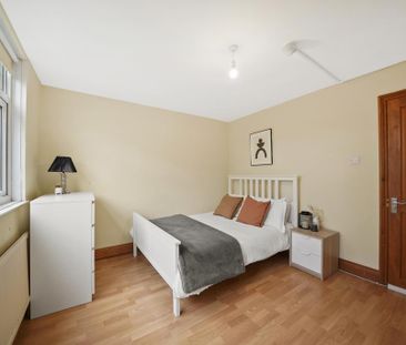 1 bedroom in a house share to rent - Photo 4