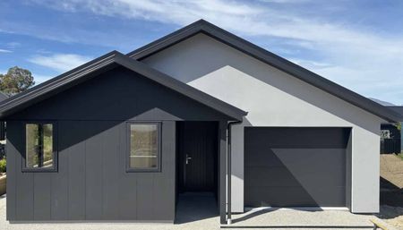 Brand-New, Modern Rental Home in Lake Hawea - Photo 4