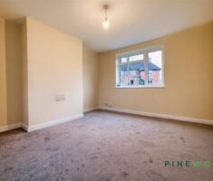 3 BEDROOM House - Semi-Detached - Photo 5