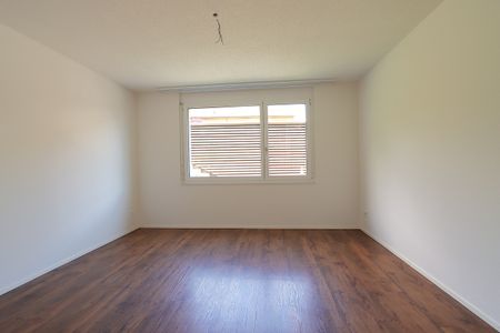 Appartement moderne de 3.5 pièces dans un bel environnement - Photo 3